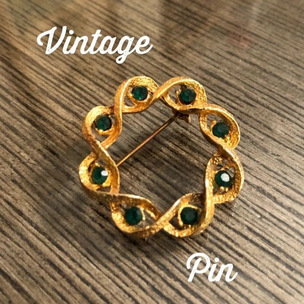 Vintage Round Circle Pin with Green Rhinestones